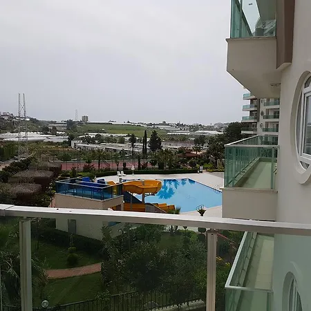 Crown City A18 Apartamento *